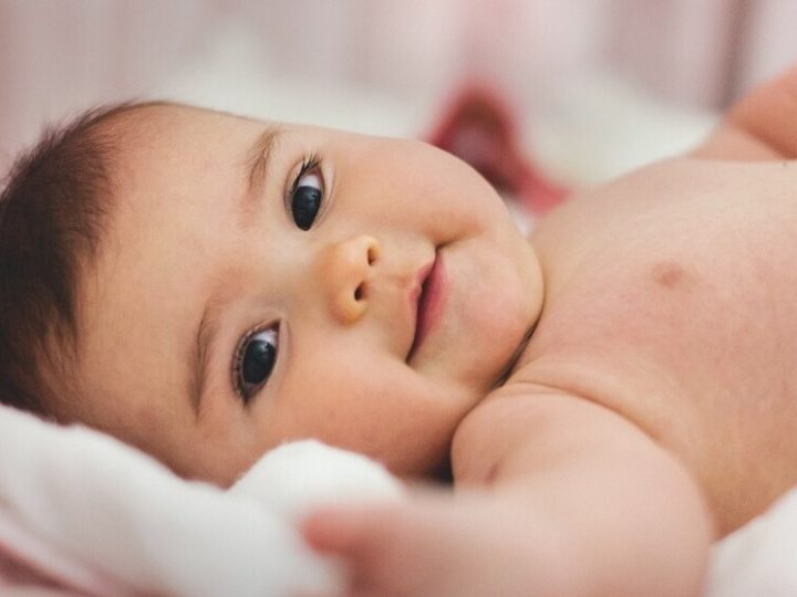 Układ pokarmowy niemowlęcia – jak się rozwija, kiedy doskonali swoje funkcje?
